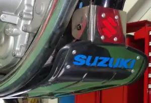 Suzuki Bike Parts Engine Care Engine Plate High Quality Motorcycle Engine Cover  Silver GS150