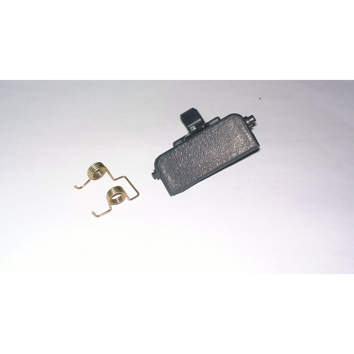 Daihatsu Coure dashboard opener with spring